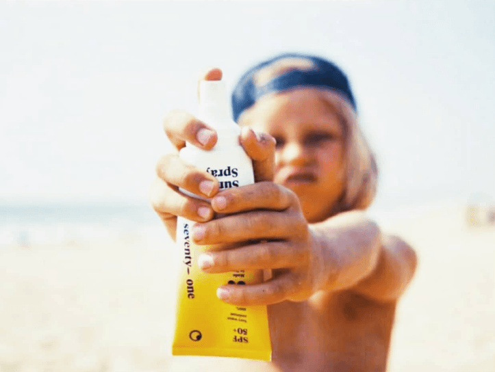 seventyone-percent-ecosun-spray-spf50-spray-cr-me-solaire-naturelle-famille image 6